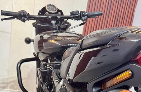 HARLEY DAVIDSON STREET ROD 750