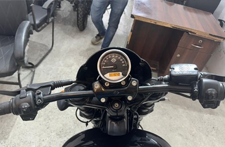 HARLEY DAVIDSON STREET ROD 750