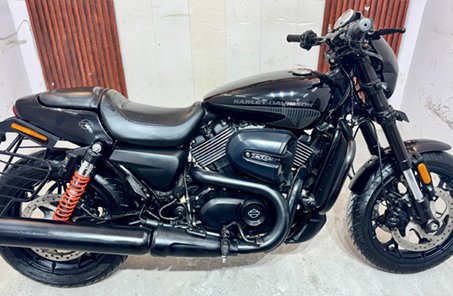 HARLEY DAVIDSON STREET ROD 750